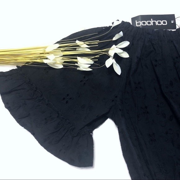 BOOHOO Off the Shoulder Broderie Anglaise Top - Picture 3 of 7